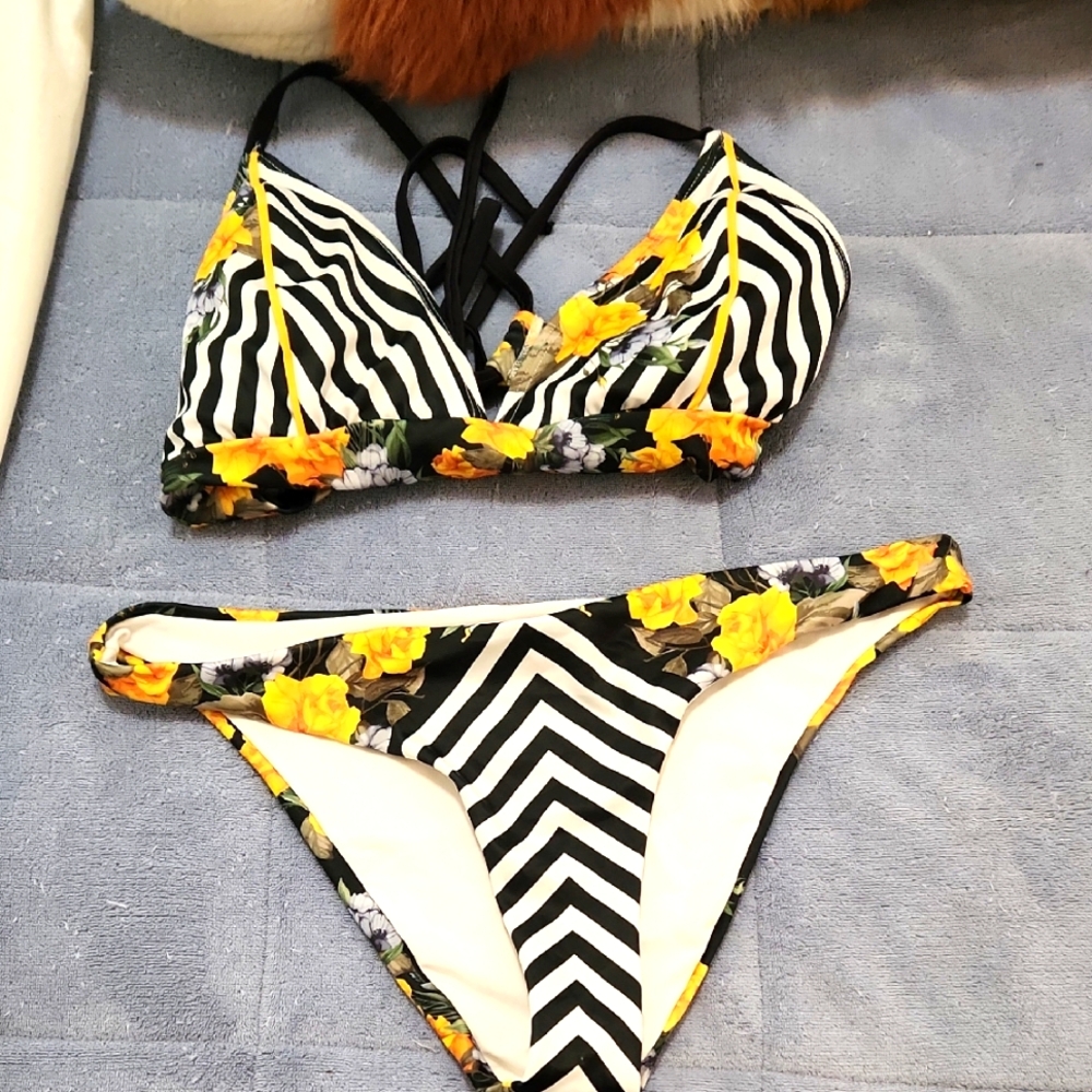 NWOT Striped Floral Bikini Set